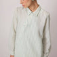 Camicia seersucker a righe con bottoni asimmetrici menta e bianco