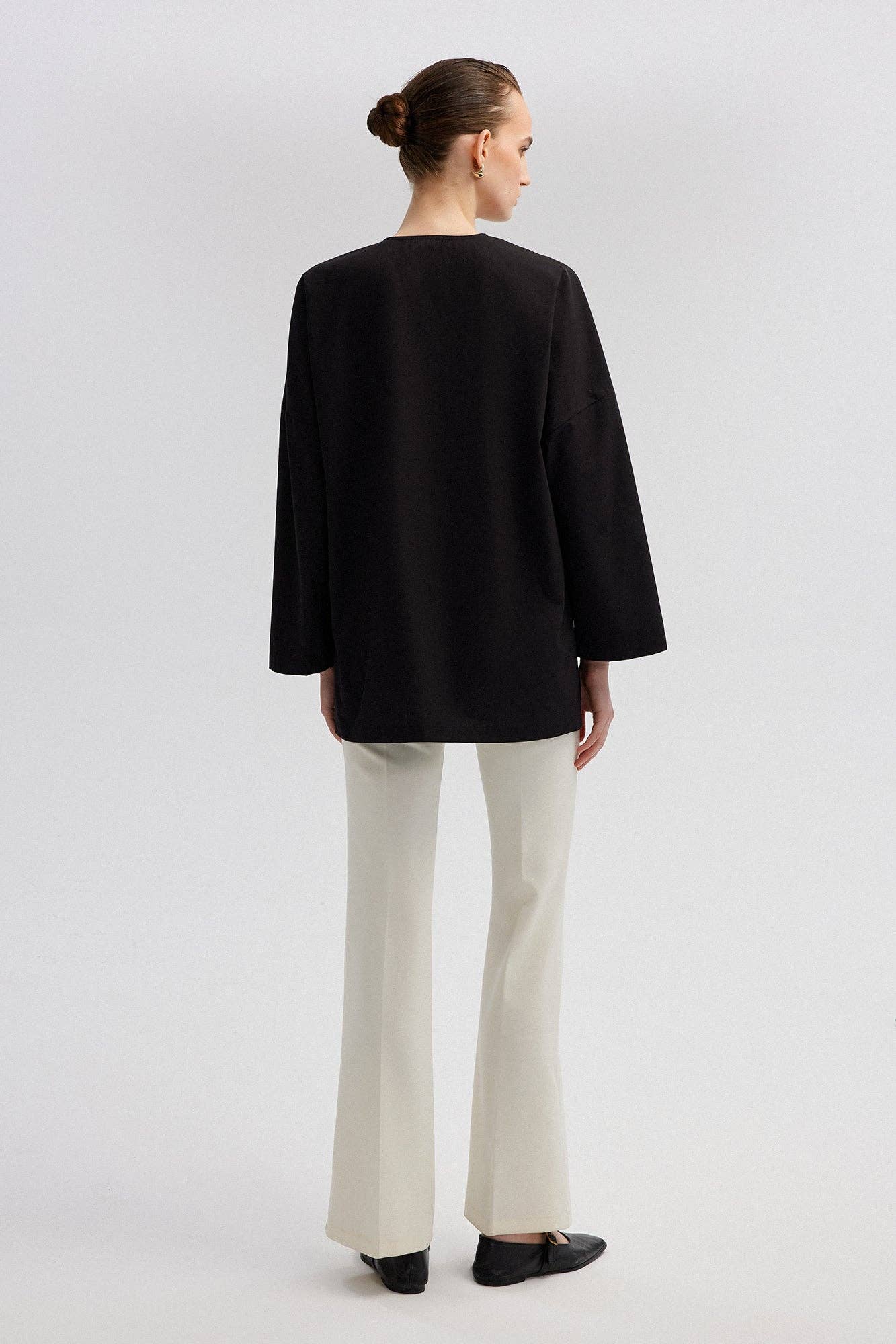 Camicia asimmetrica con bottoni nera
