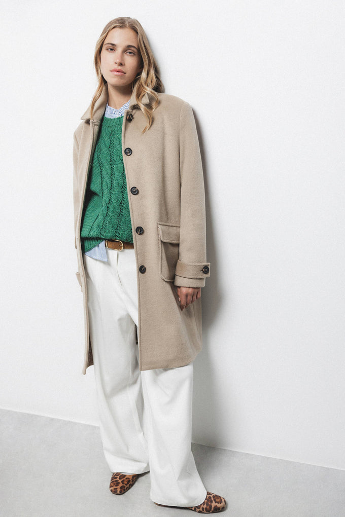 Cappotto lungo minimal con colletto classico