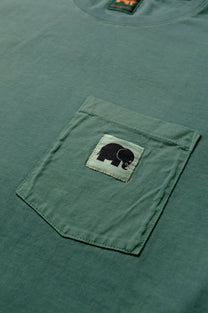 T-shirt tinta a pigmento verde con taschino
