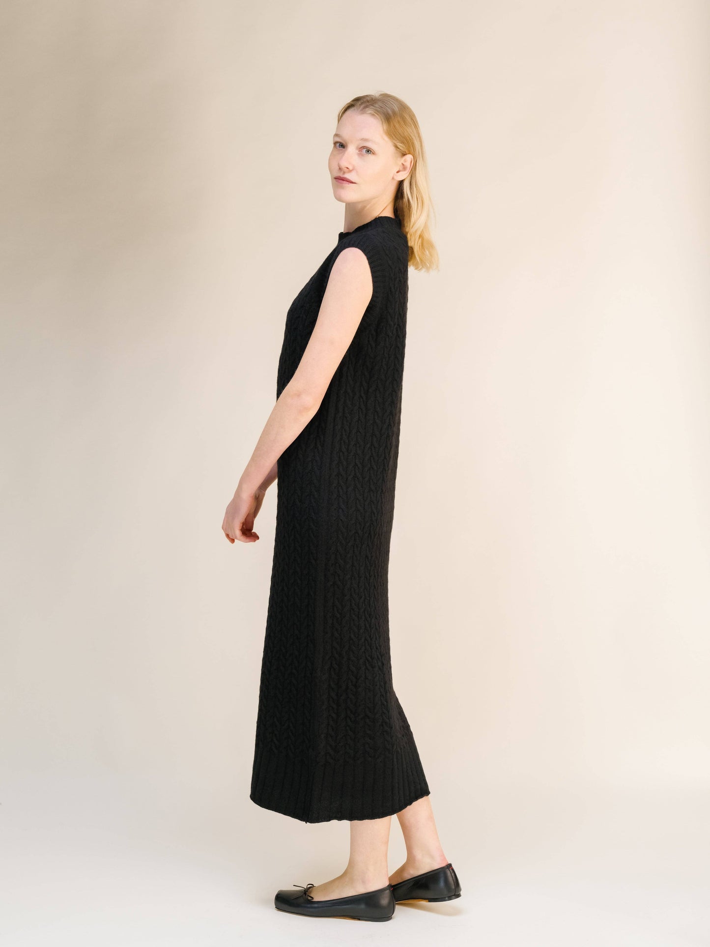 Abito smanicato in maglia a trecce misto cashmere