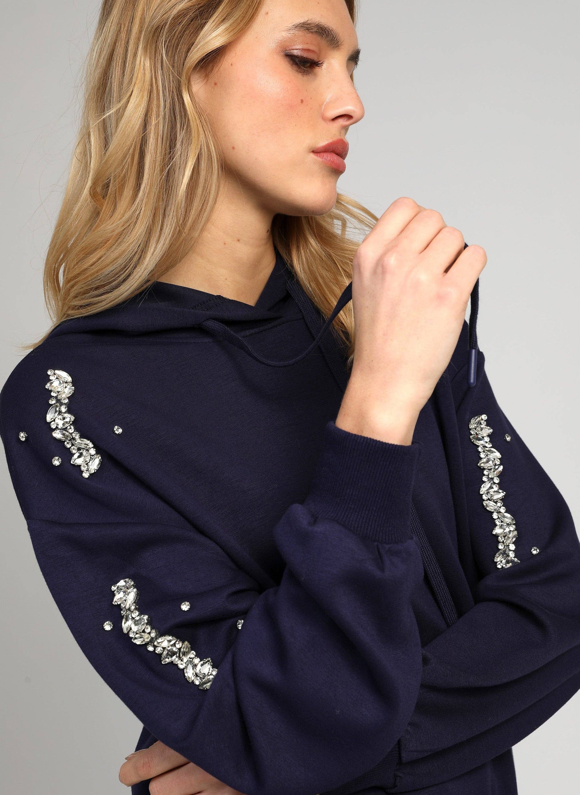 Felpa con cappuccio blu navy con strass
