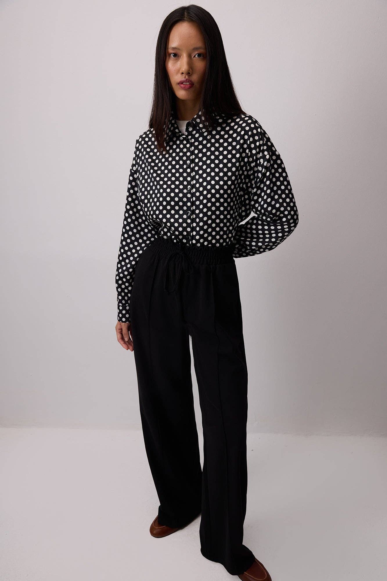 Pantaloni a coste con vita elastica