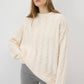 Maglione oversize a trecce in maglia ecrù