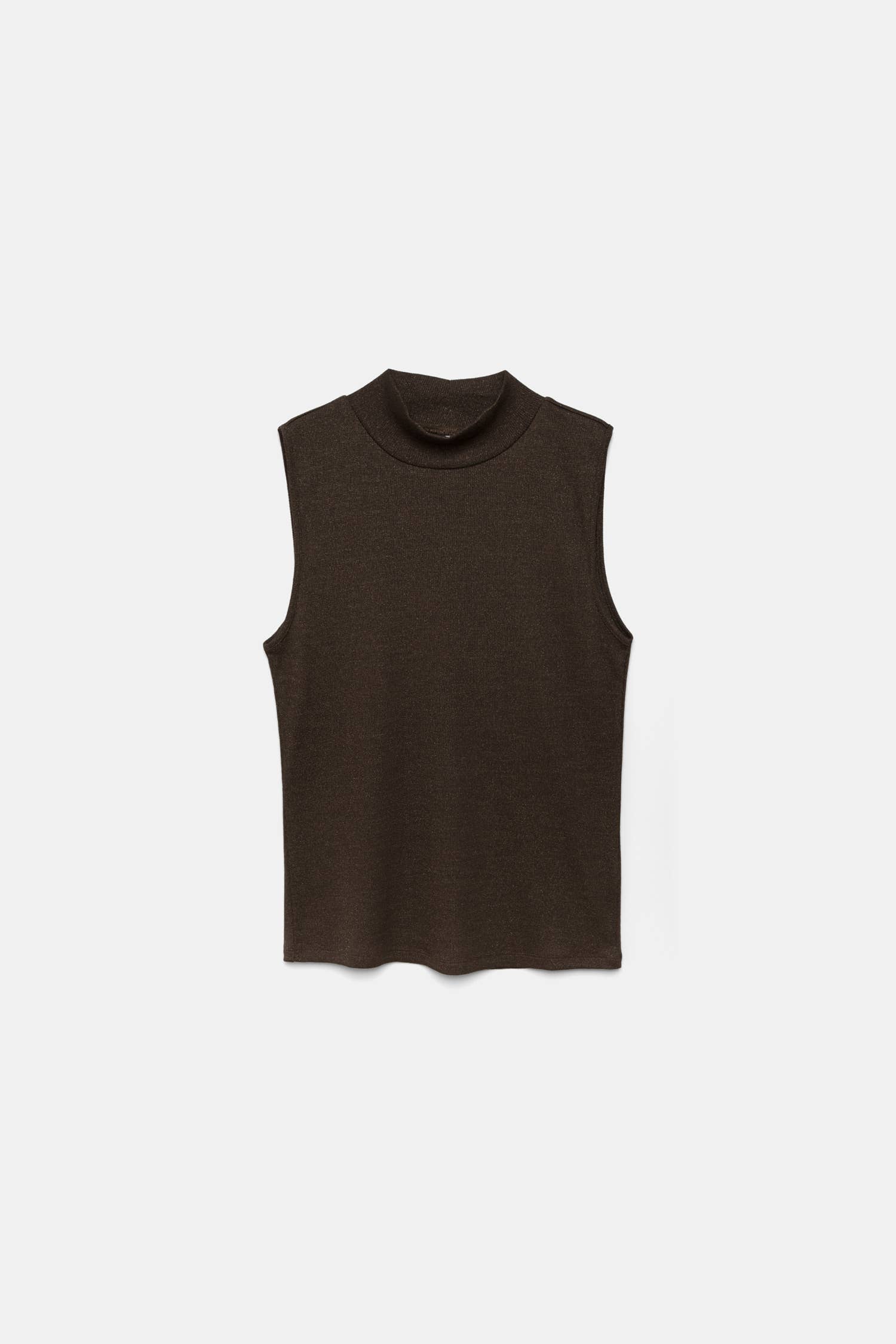 Top a collo alto con dettagli metallici