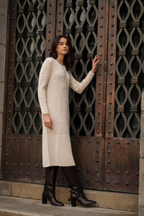 Abito midi in maglia a coste con trecce