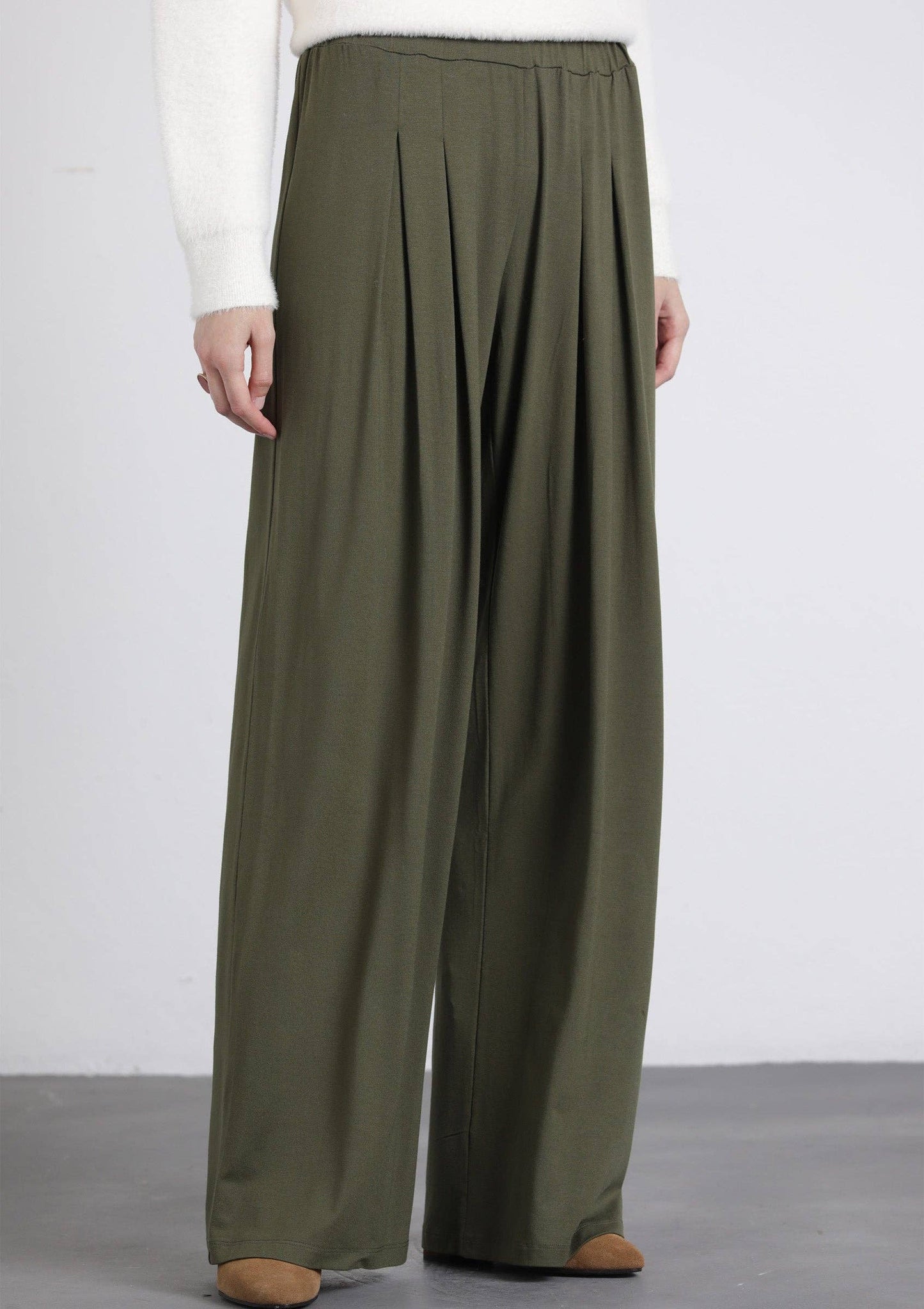 Pantaloni palazzo con pinces e vita elastica