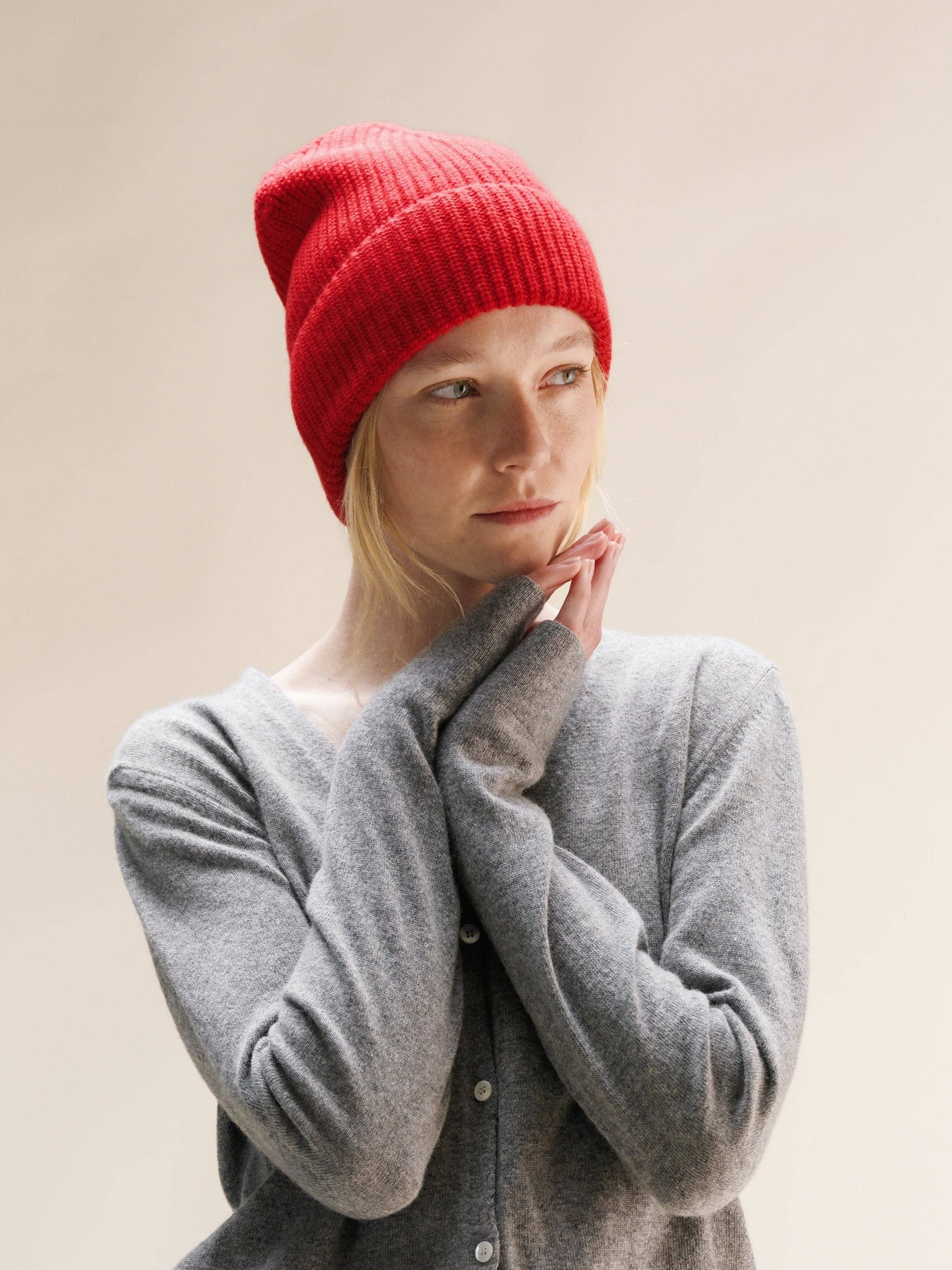 Berretto a coste rosso in misto cashmere