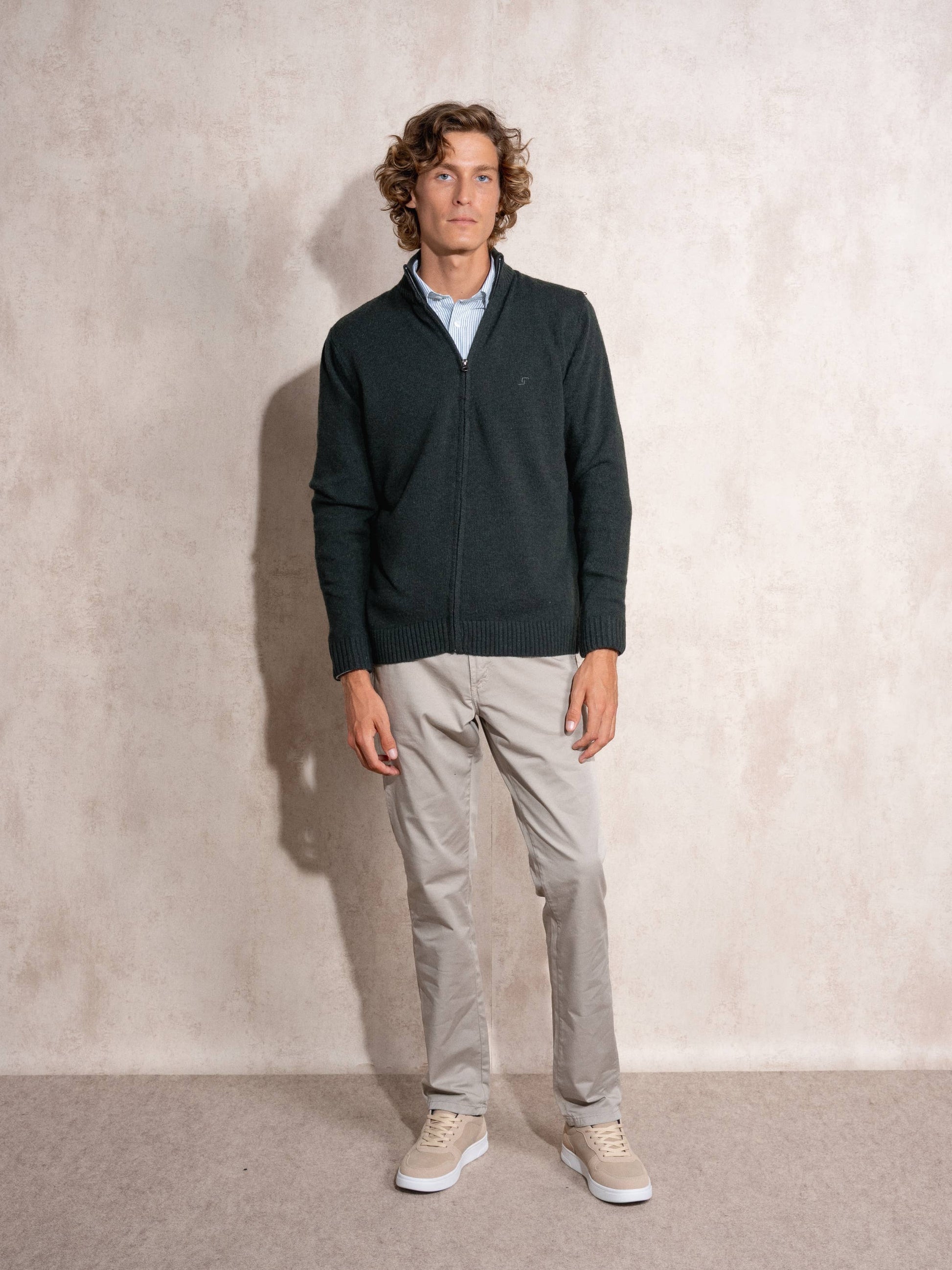 Cardigan in maglia uomo con zip e collo alto