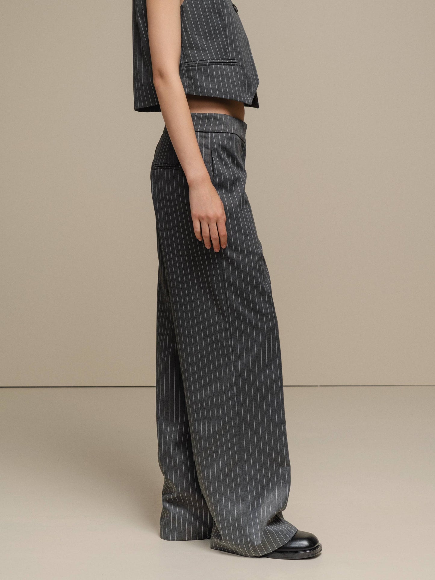 Pantaloni gessati a vita alta in misto poliestere stretch