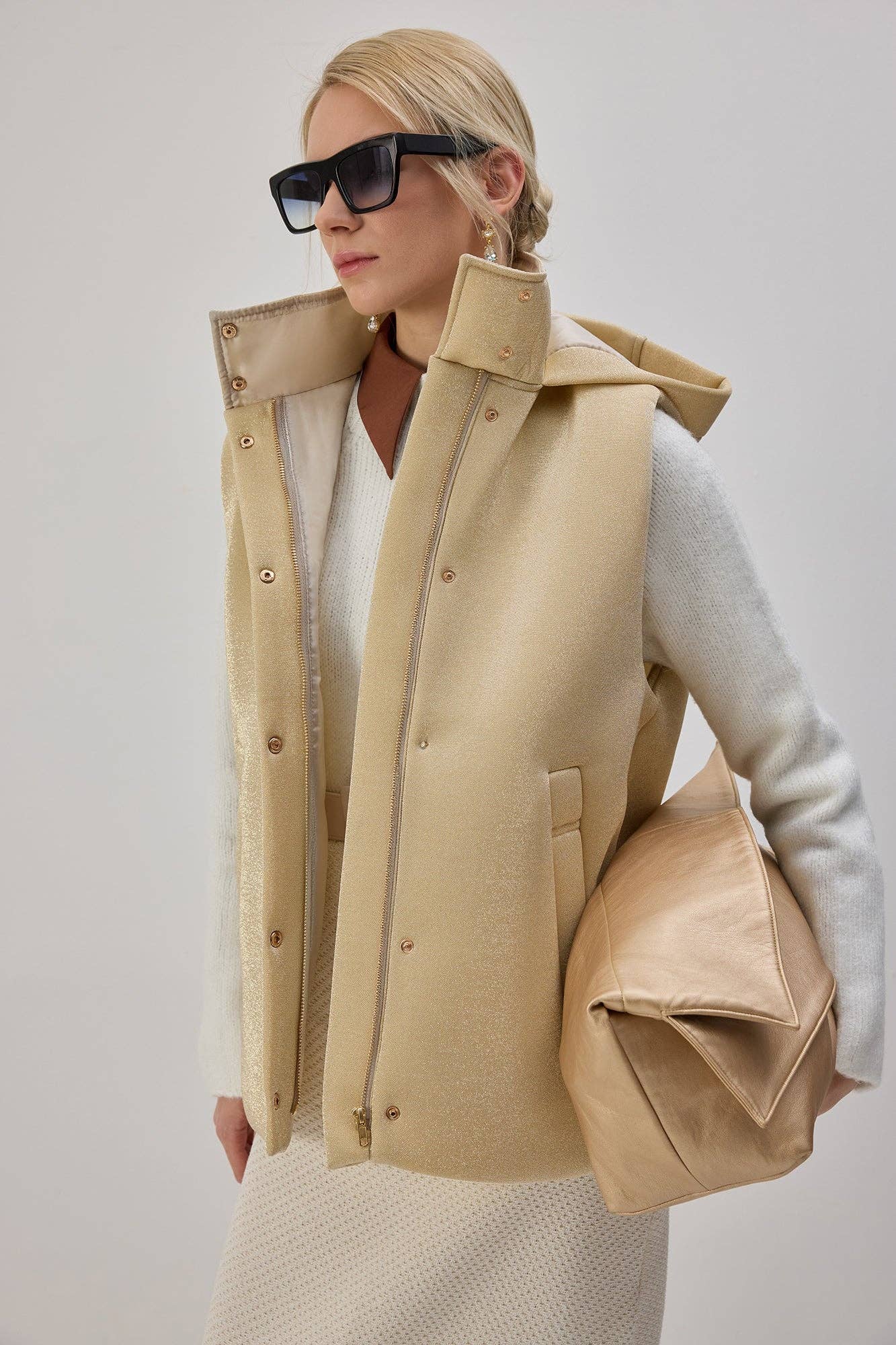 Gilet imbottito con cappuccio effetto lurex