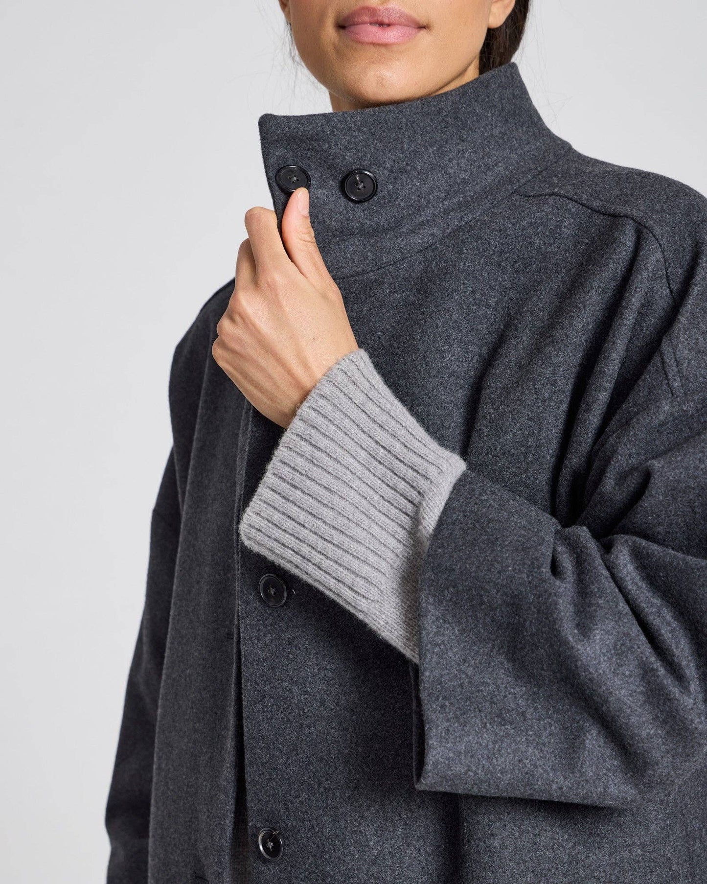 Cappotto lungo oversize Nete in lana riciclata grigio scuro mélange