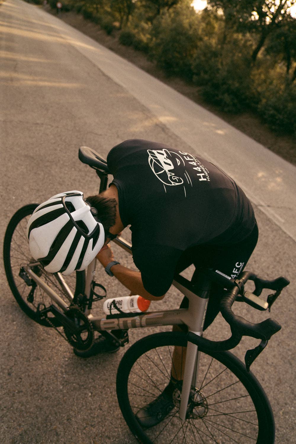 Maglia da ciclismo nera con zip integrale
