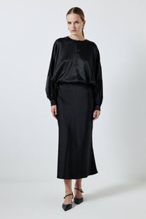 Blusa in raso con elastico in vita