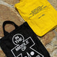 Borsa tote gialla in cotone biologico con stampa "In the Middle"