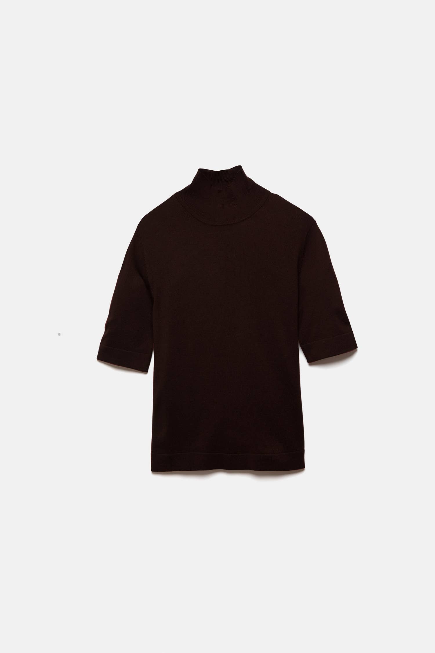 Maglione in maglia rasata con collo alto e maniche 3/4