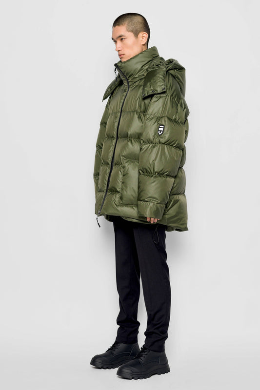 Piumino oversize Iconica verde militare con cappuccio rimovibile