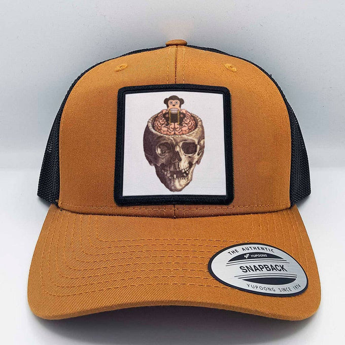 Cappellino trucker unisex Mondays con patch