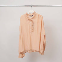Camicia romantica con collo alto in pizzo