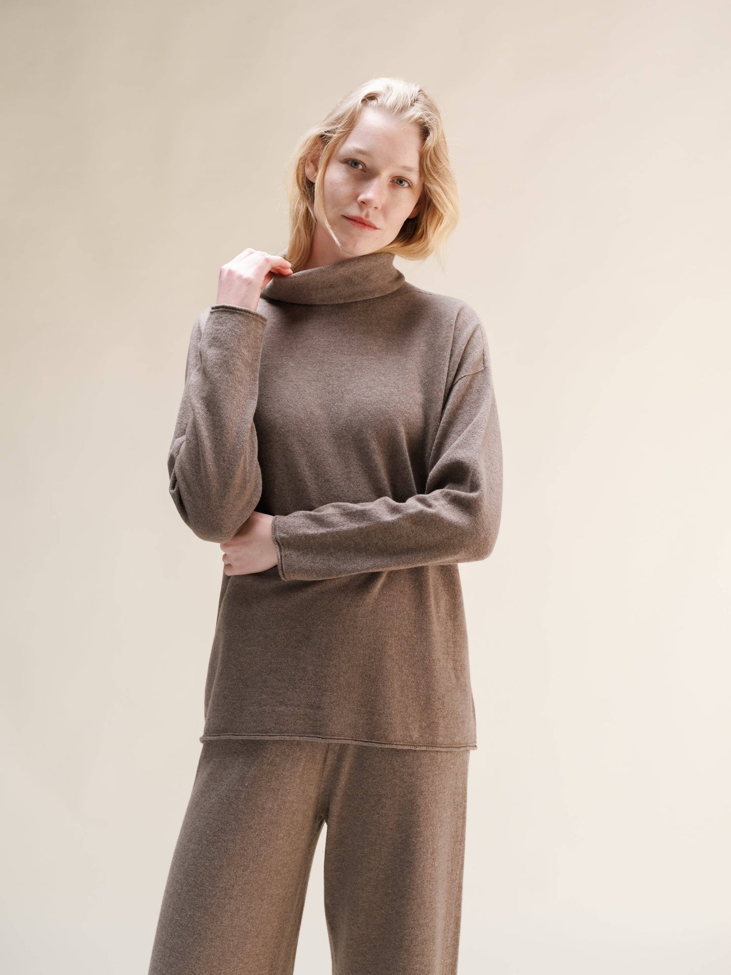 Maglione dolcevita relaxed in misto cashmere 3D knit