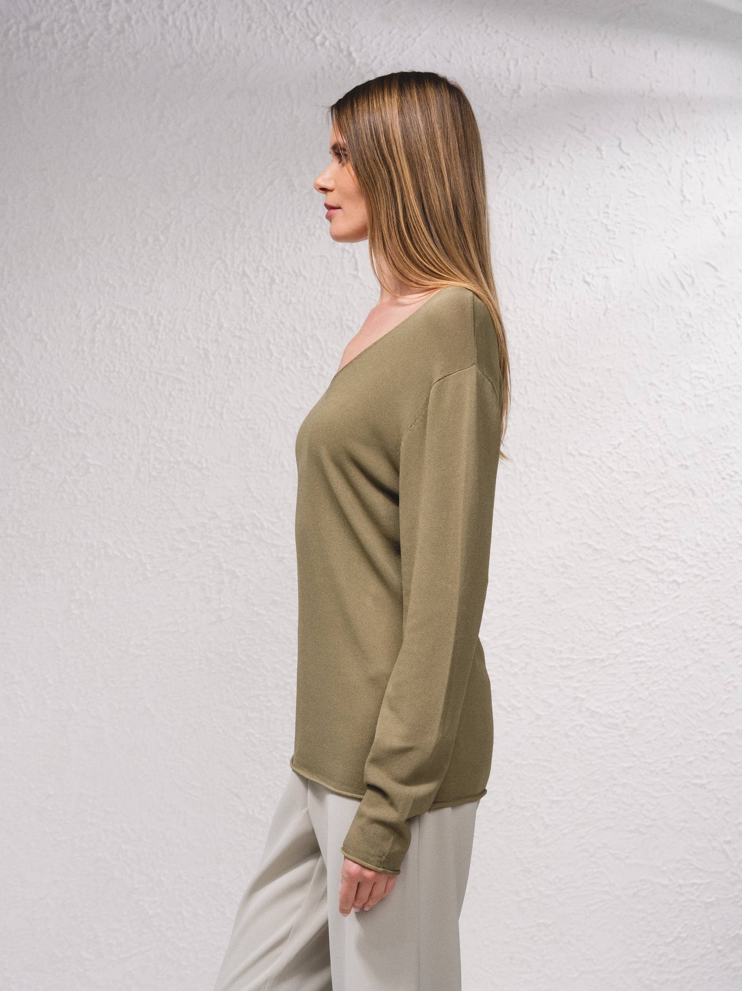 Maglione in maglia scollo a V senza cuciture