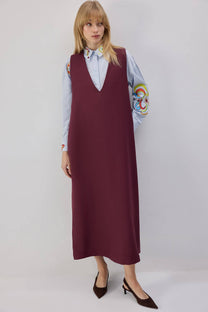 Abito pinafore lungo con scollo a V