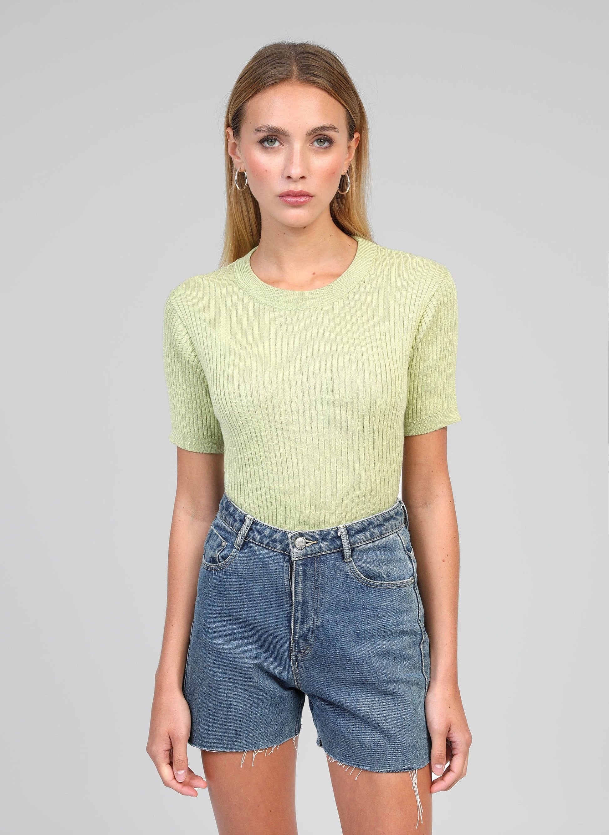 Top in maglia cropped con spalline