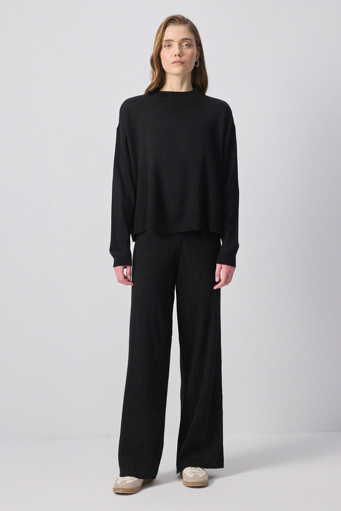 Set maglia e pantaloni in maglia a costine nero
