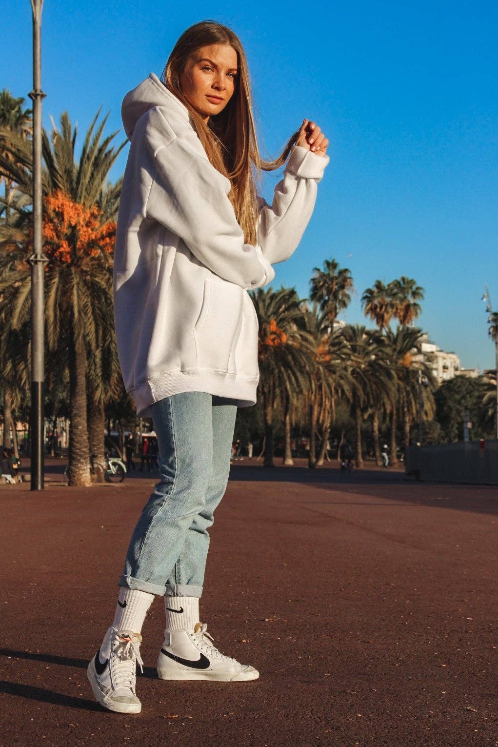 Felpa con cappuccio oversize bianca unisex