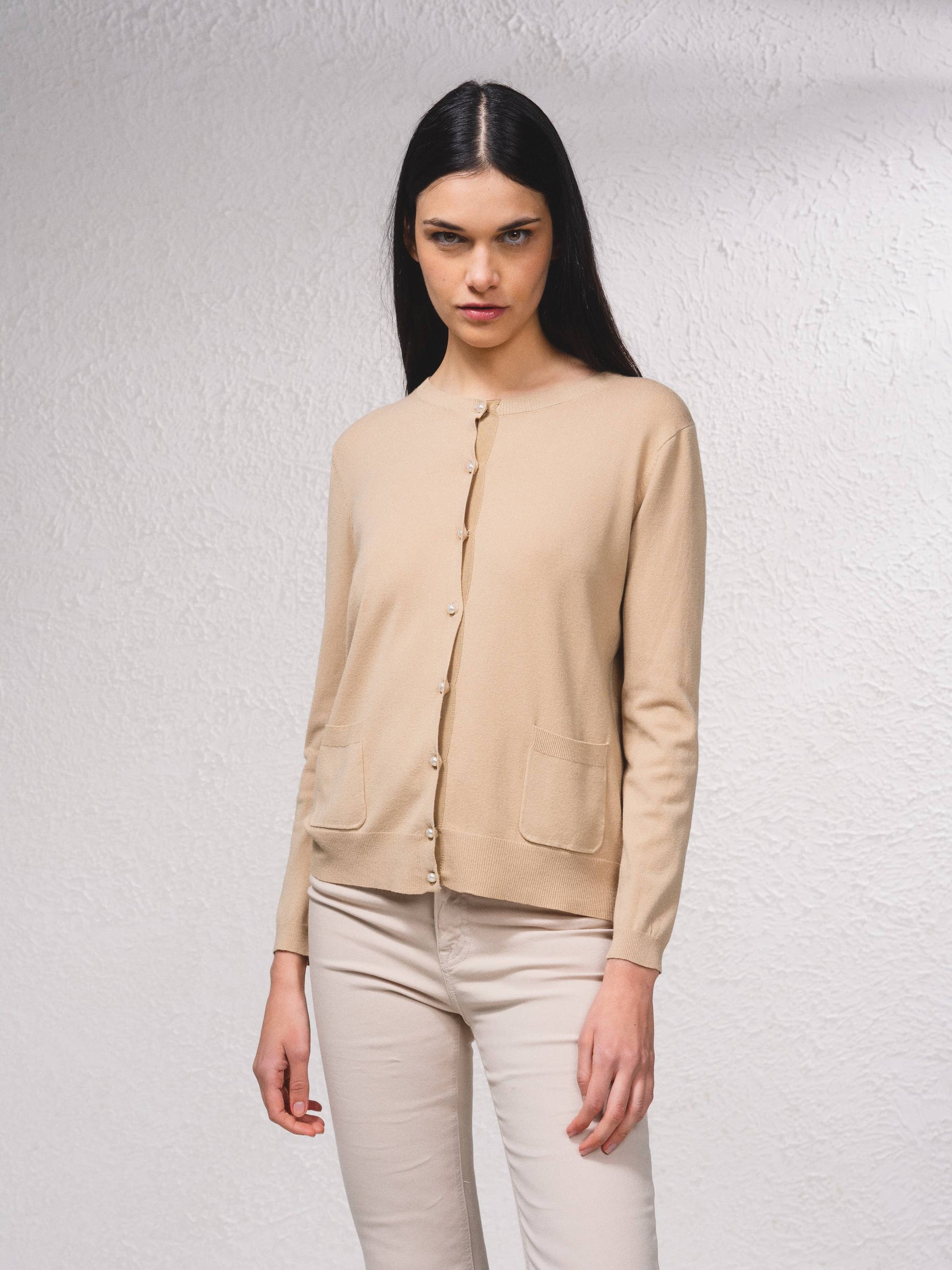 Cardigan in maglia con bottoni effetto perla