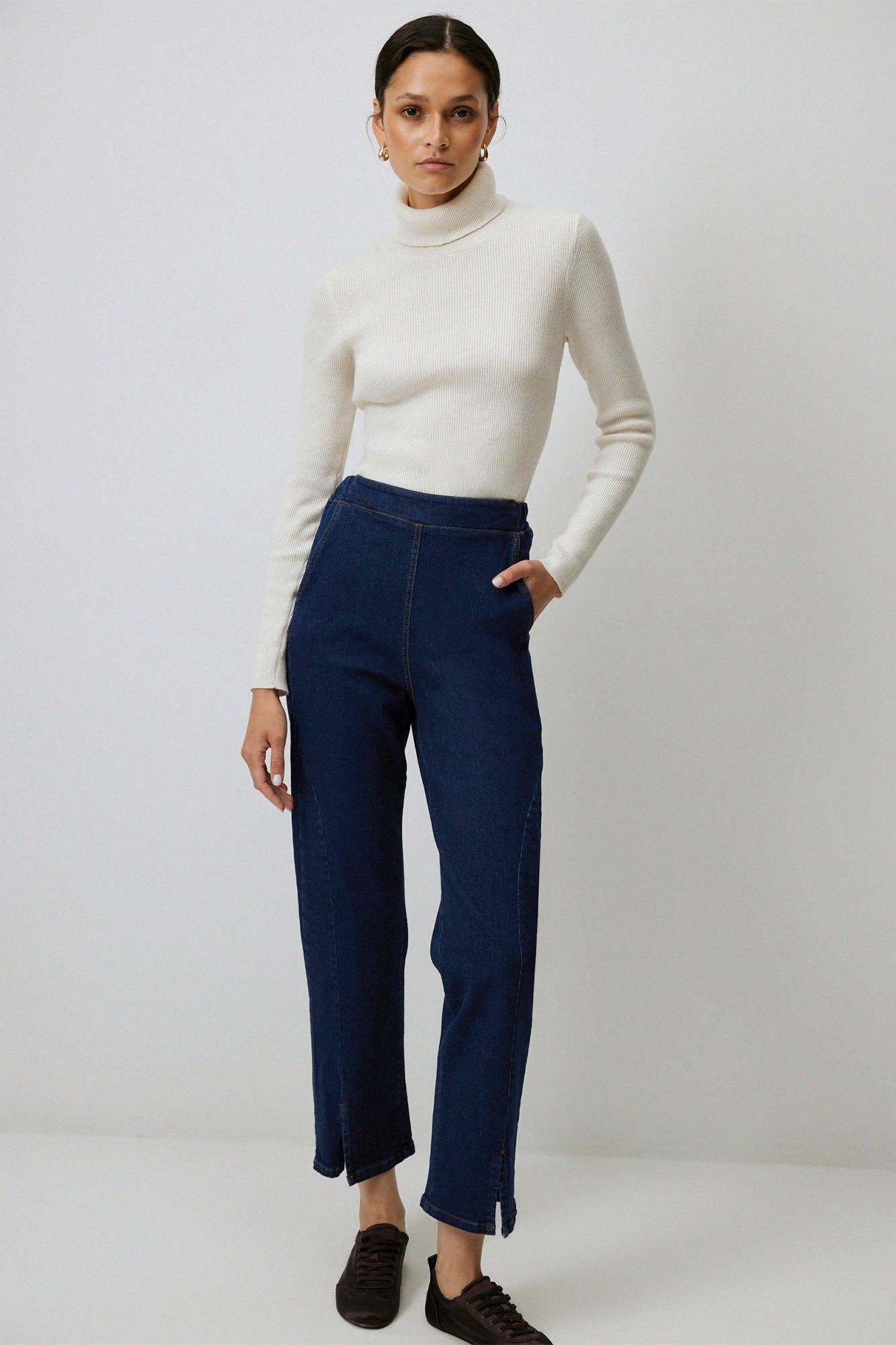 Jeans denim a vita alta elasticizzati a gamba dritta