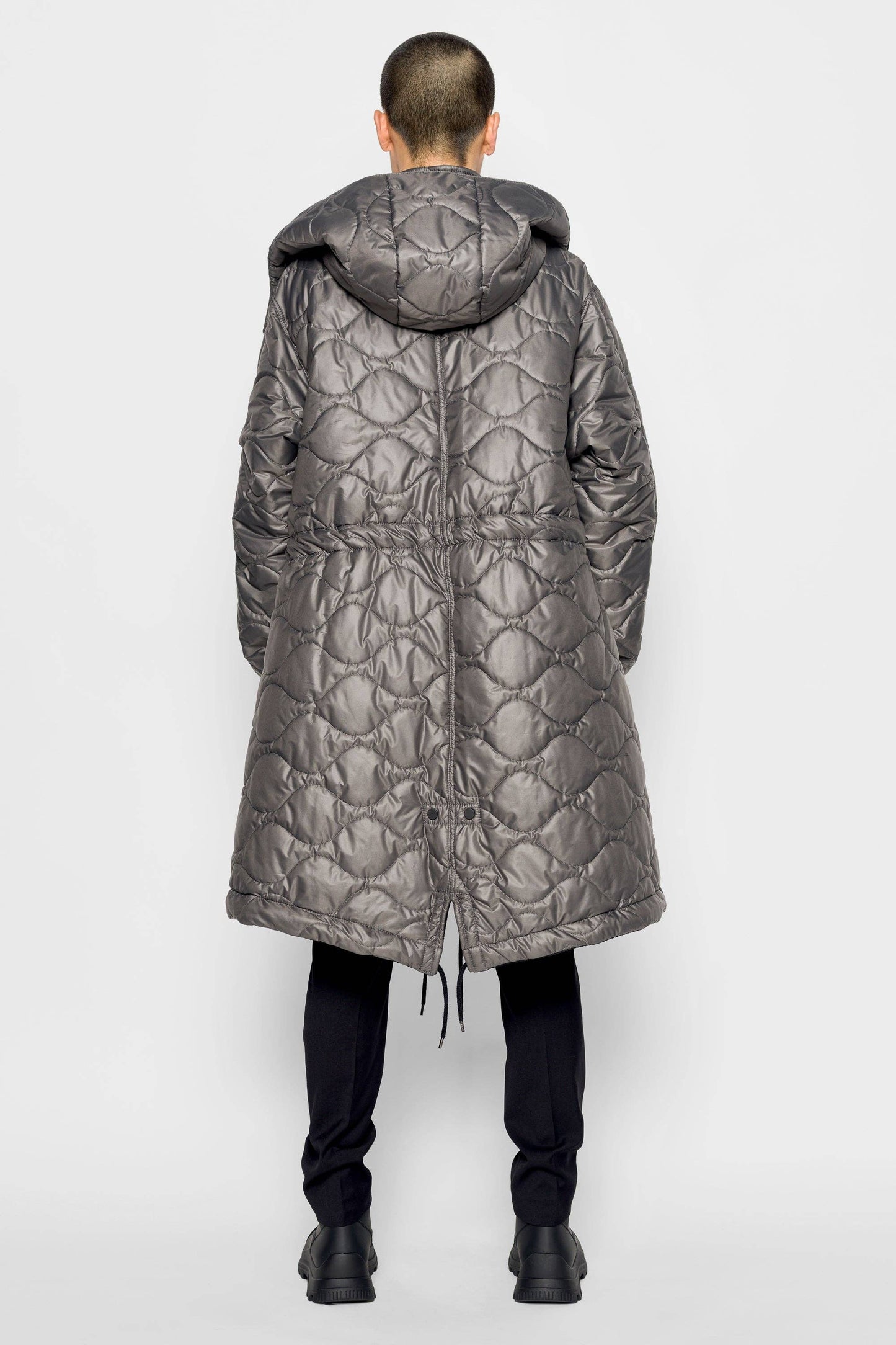 Parka oversize trapuntato con cappuccio staccabile