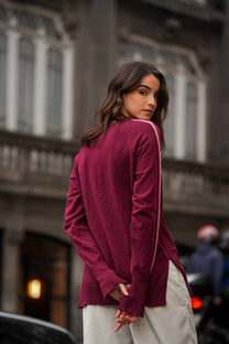 Maglia bordeaux con righe laterali a contrasto