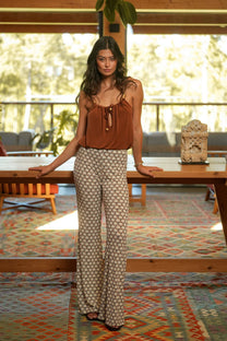 Pantaloni a fantasia geometrica