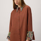 Camicia marrone con dettagli etnici jacquard