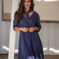 Abito midi in lino blu con scollo a V