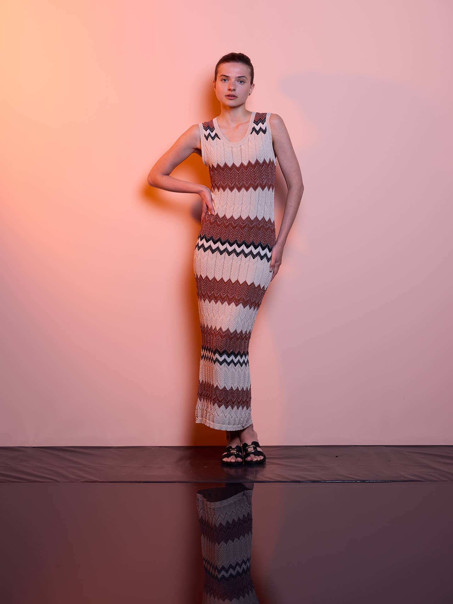 Abito lungo a maglia in viscosa e nylon a righe chevron