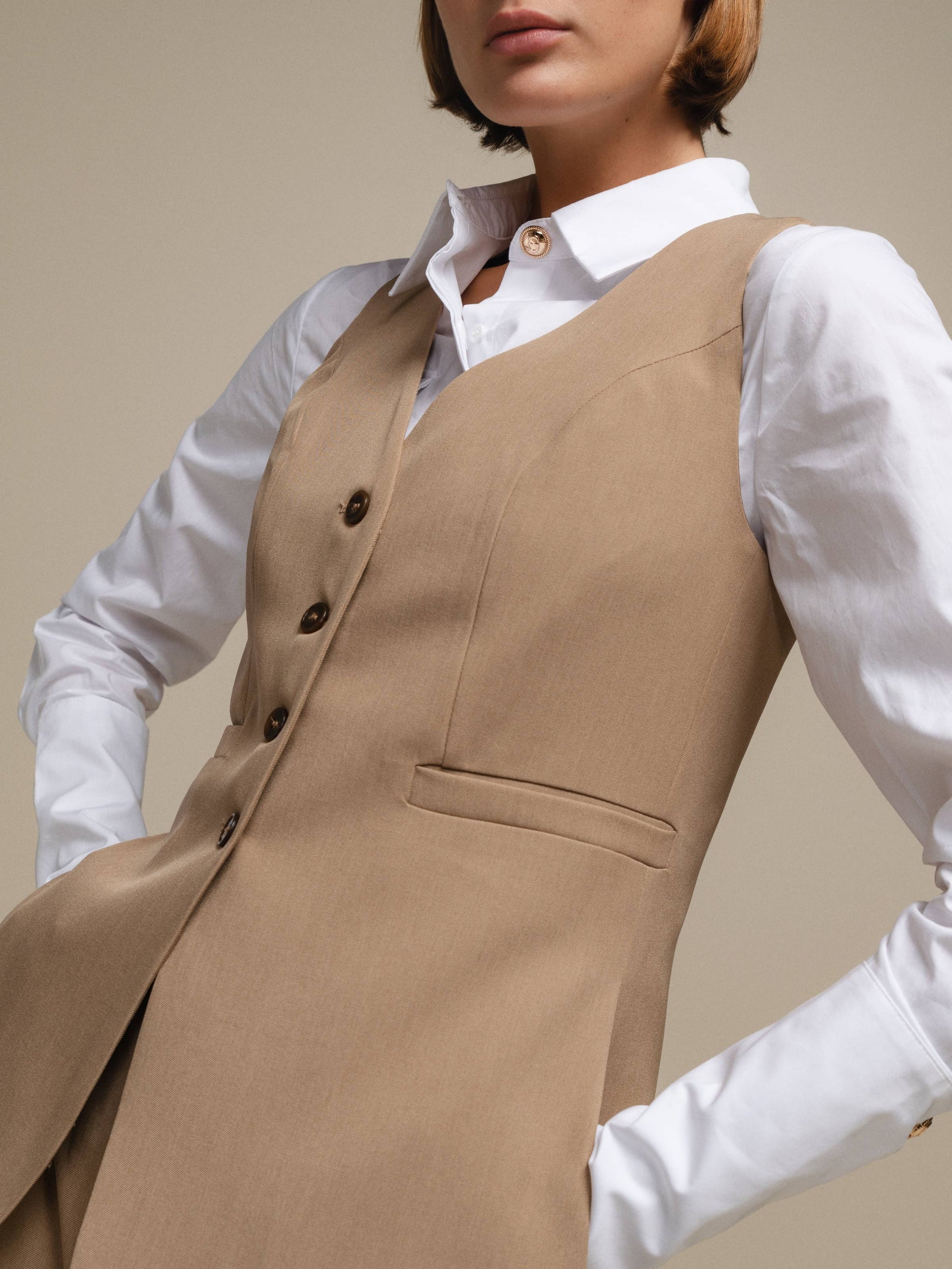 Gilet sartoriale donna smanicato con scollo a V