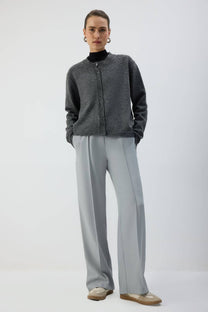 Pantaloni a pieghe con vita elasticizzata