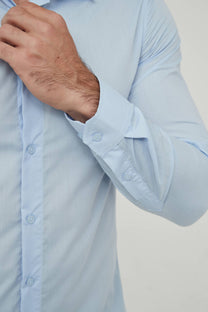 Camicia slim fit azzurro cielo