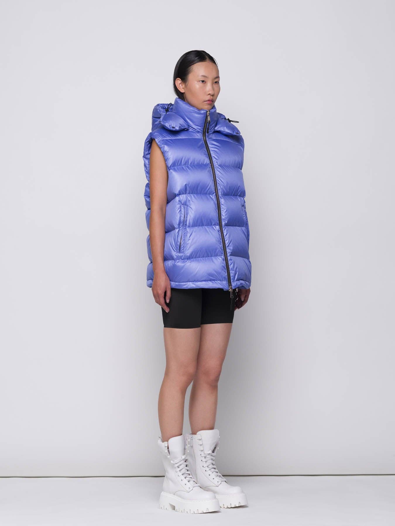 Gilet imbottito regular con cappuccio