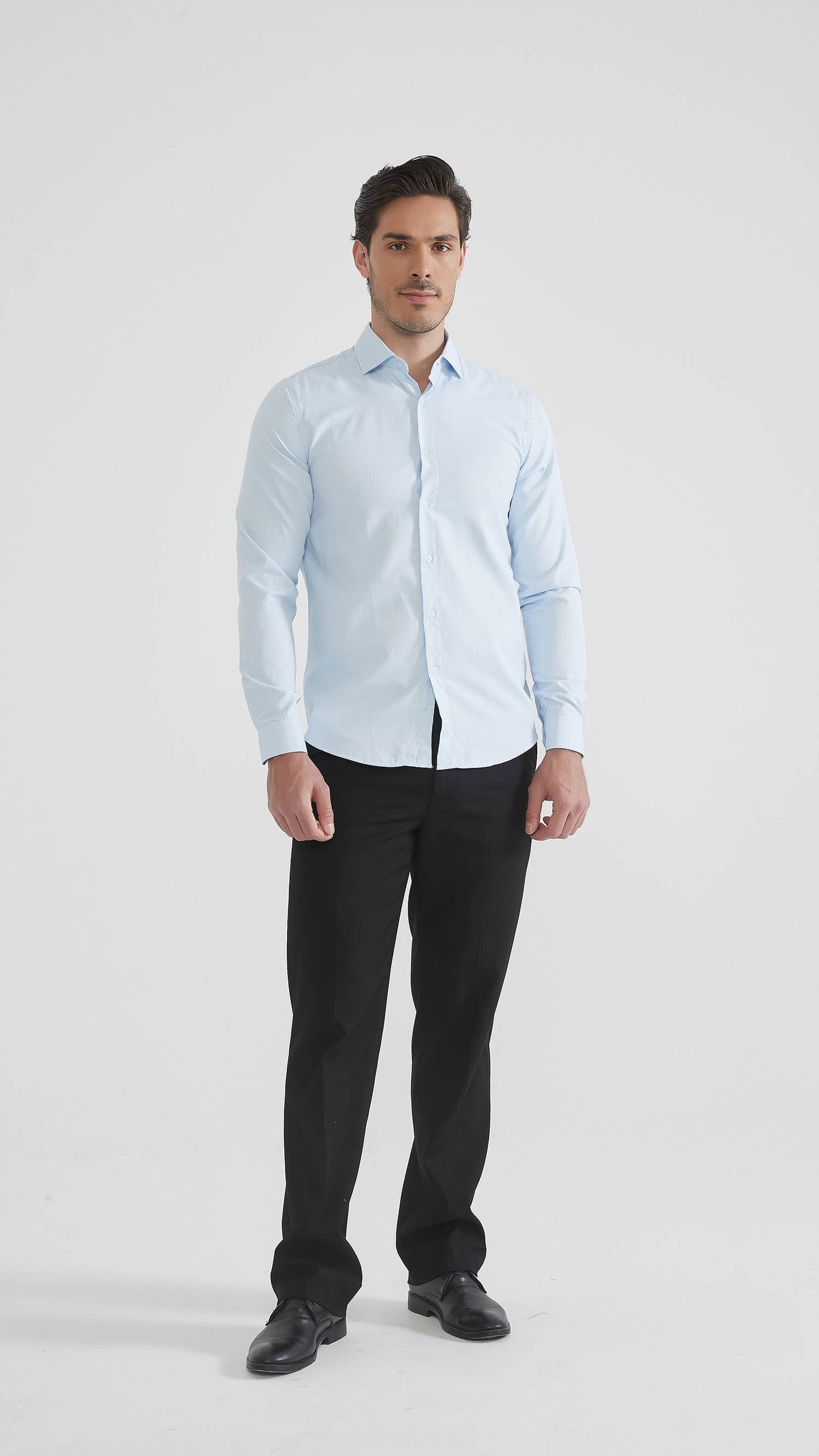 Camicia slim a righe tono su tono color cielo