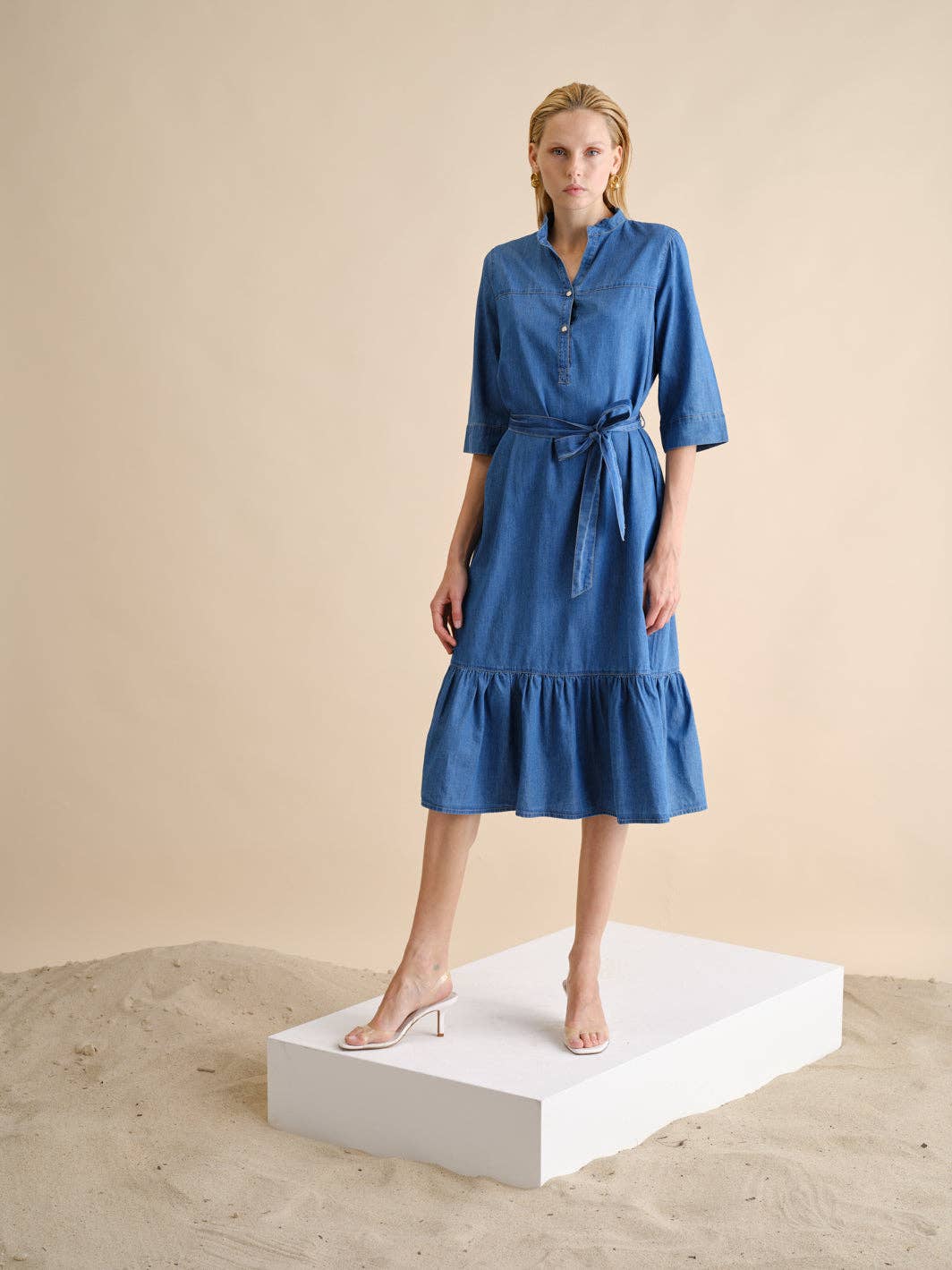 Abito midi in denim Ganga con cintura