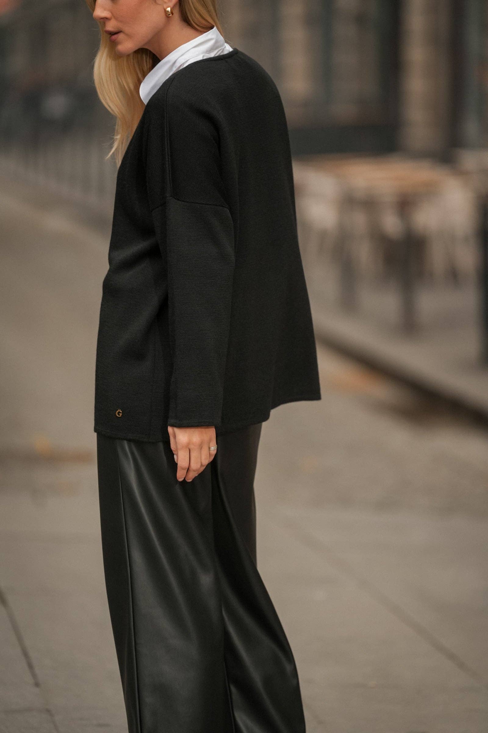 Cardigan Minimal con Bottone Unico