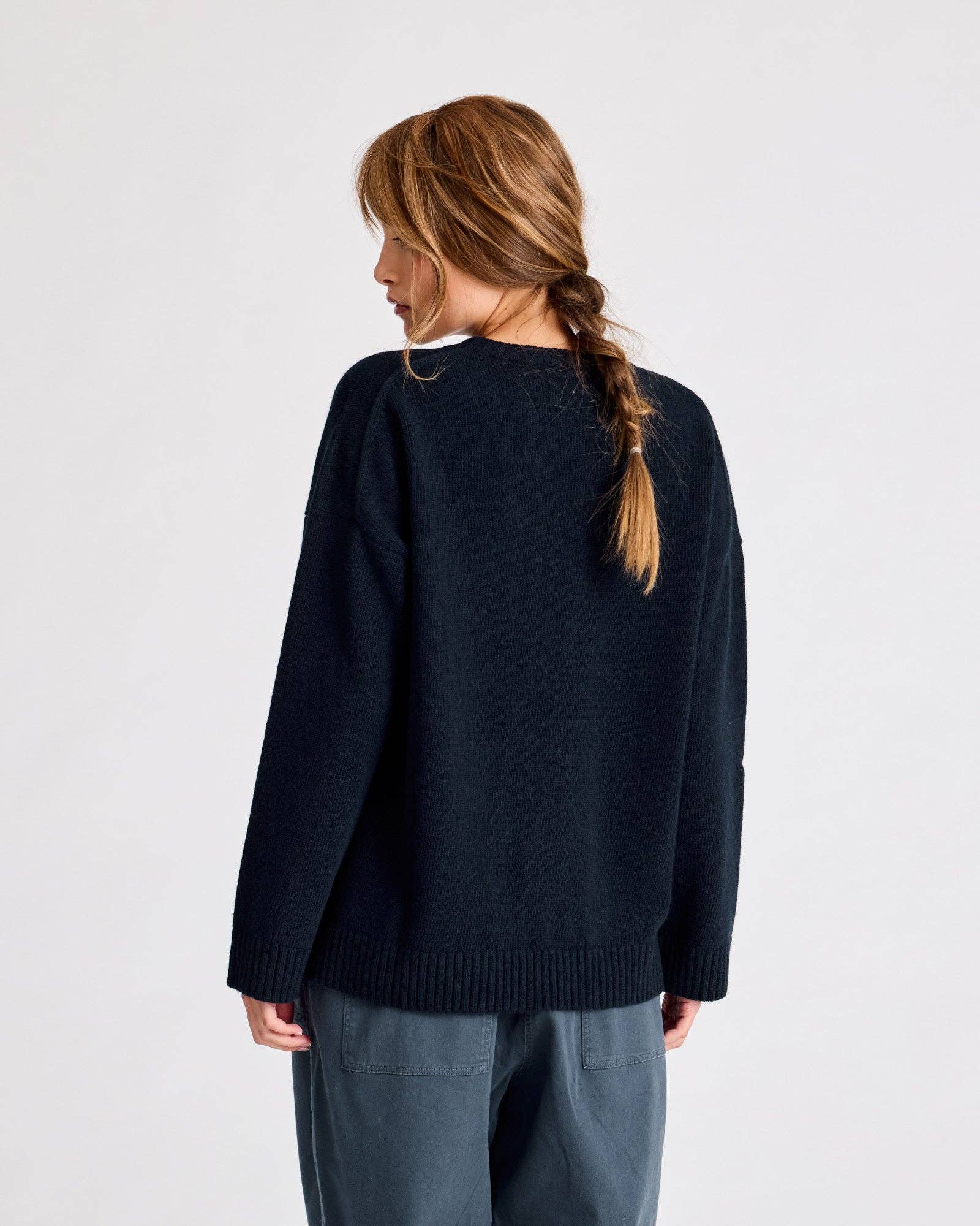 Maglione Emely in lana d’agnello biologica GOTS blu notte