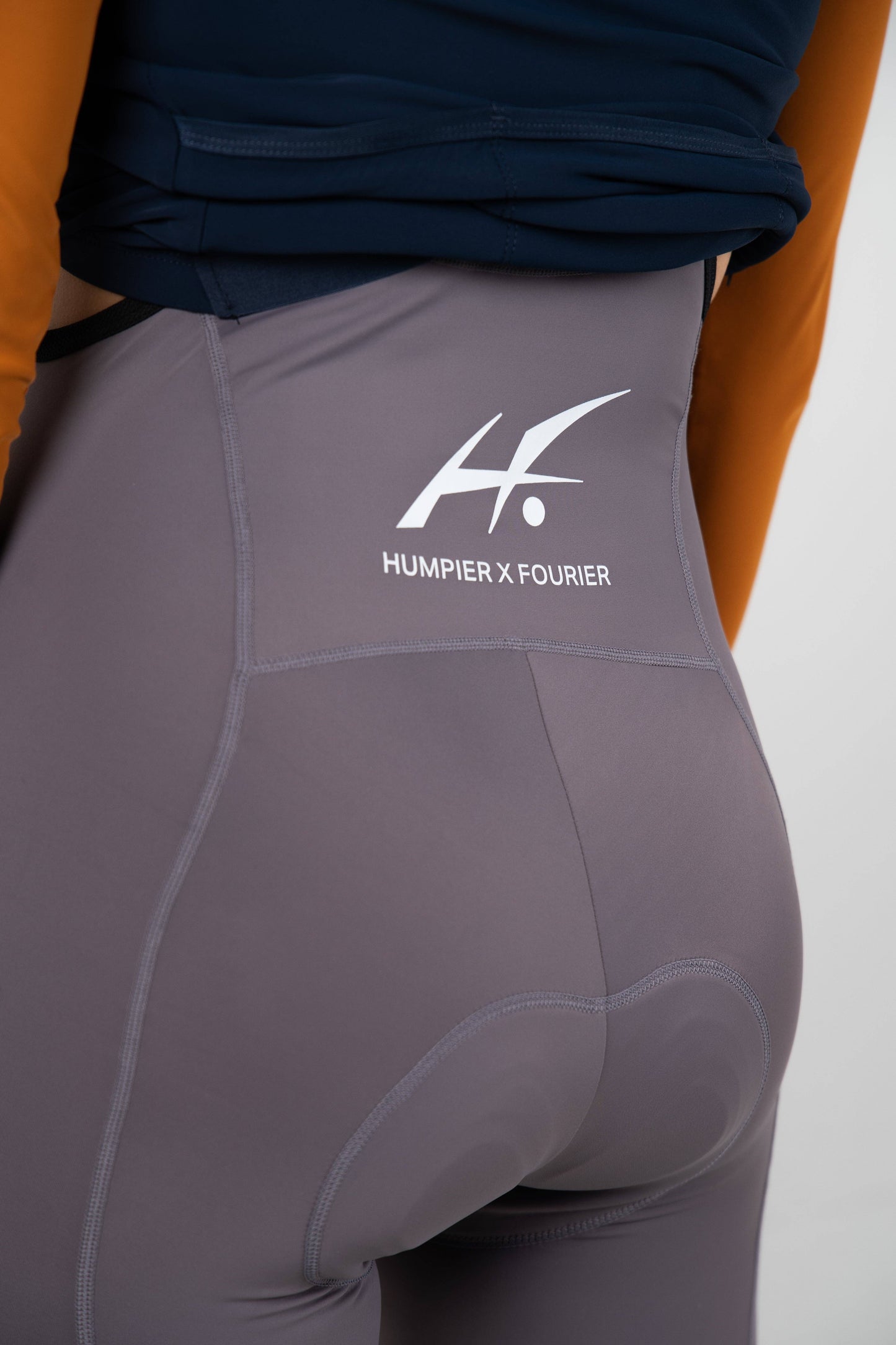 Culotte lunga da ciclismo grigia con bretelle