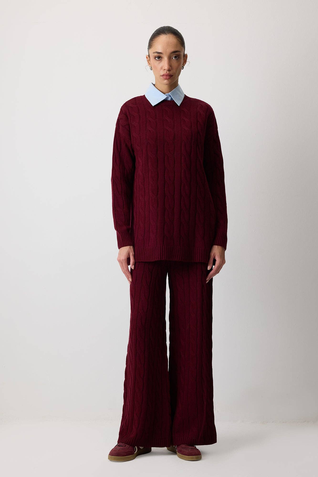 Set in maglia a trecce bordeaux
