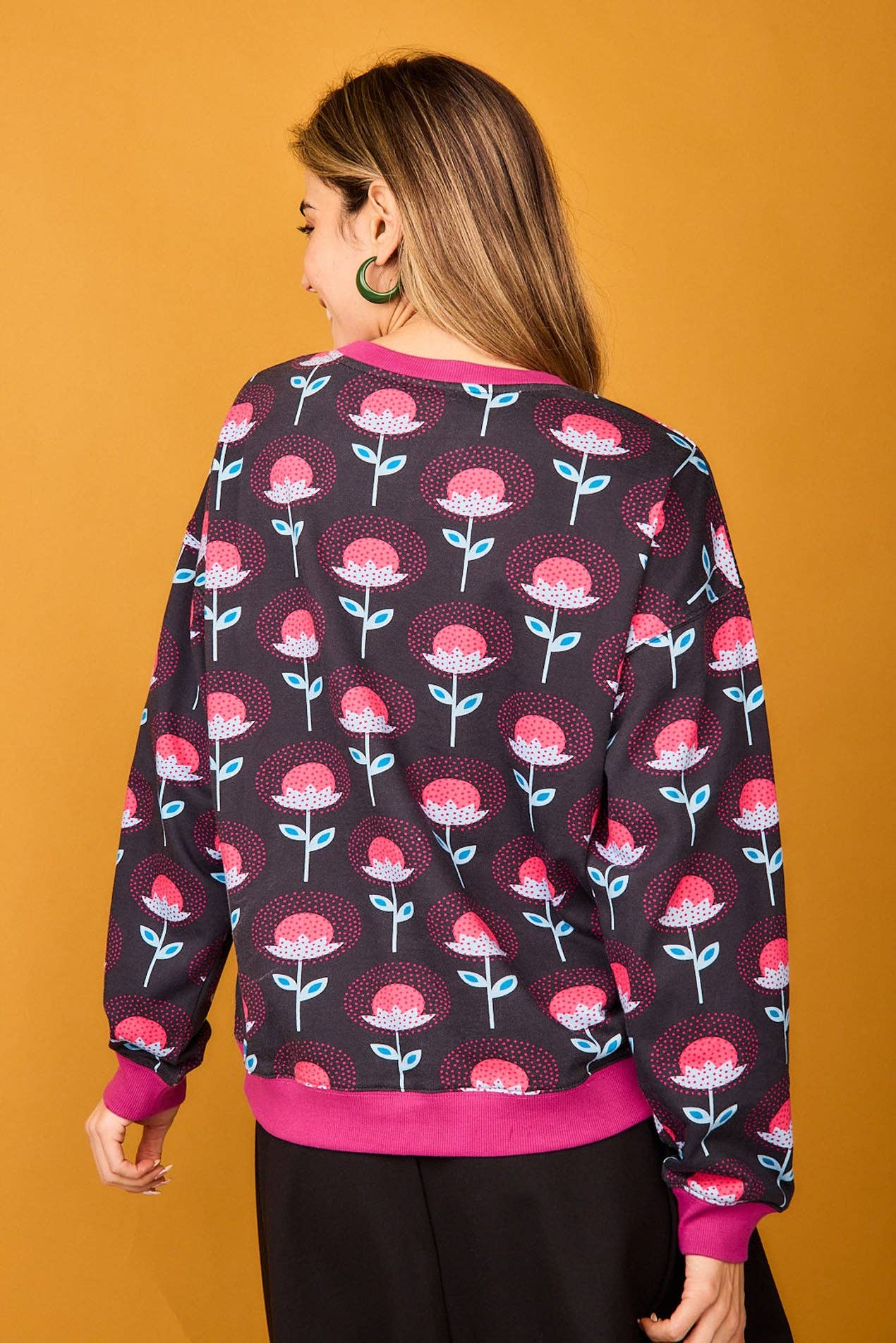 Felpa rosa con stampa frutti e fiori