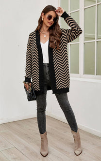Cardigan smanicato in maglia color vino