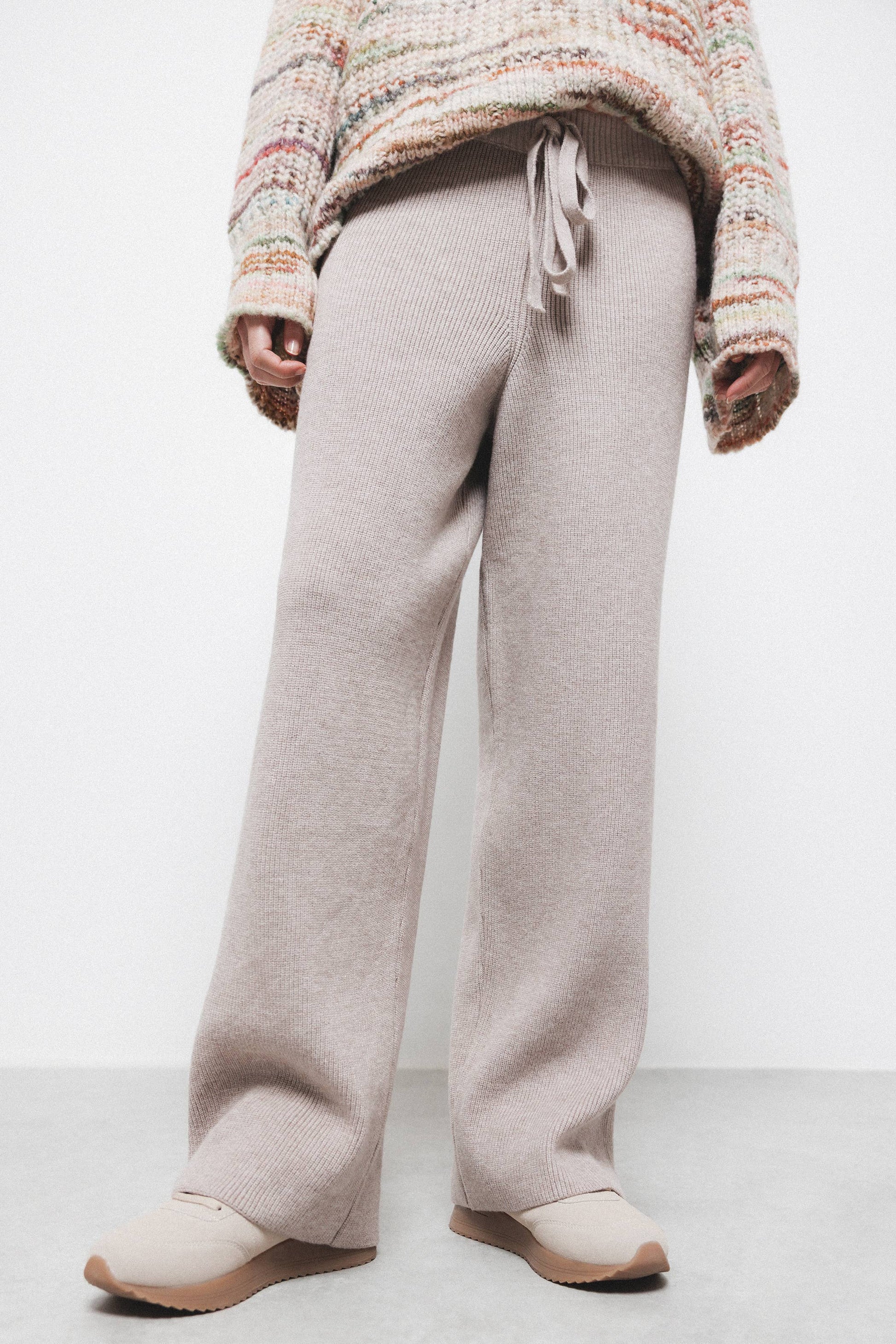 Pantaloni in maglia liscia a vita alta con coulisse